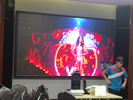 深圳龍崗某裝飾公司前臺